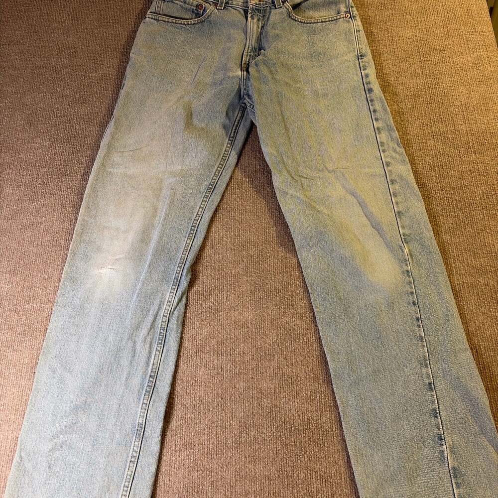 Levi's Men's 505 Regular Fit Straight Leg Jeans in Light Stonewash 0261